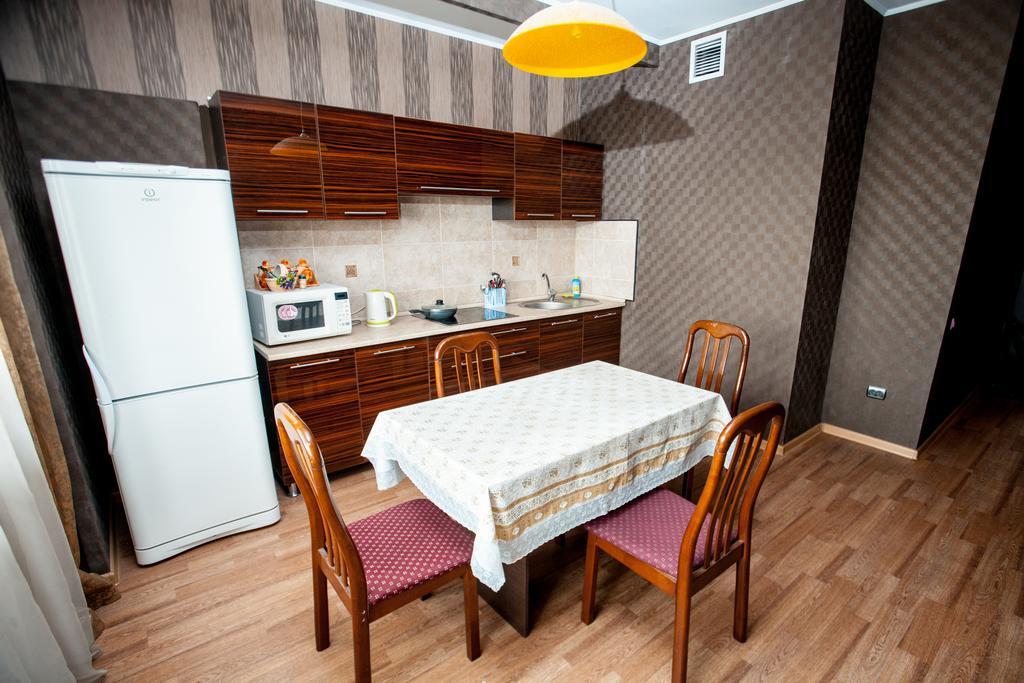 Апартаменты На Маркова Almaty Extérieur photo